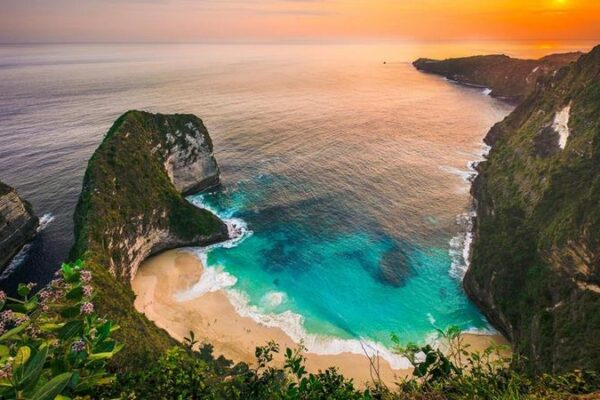 Kelingking Beach (Copy)